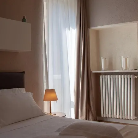 Domus Apartment