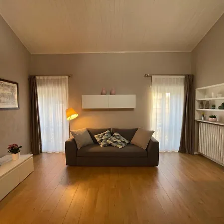 Domus Apartment